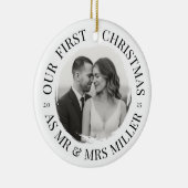 Onze eerste kerst als Mr & Mrs – Monochrome Keramisch Ornament (Rechts)
