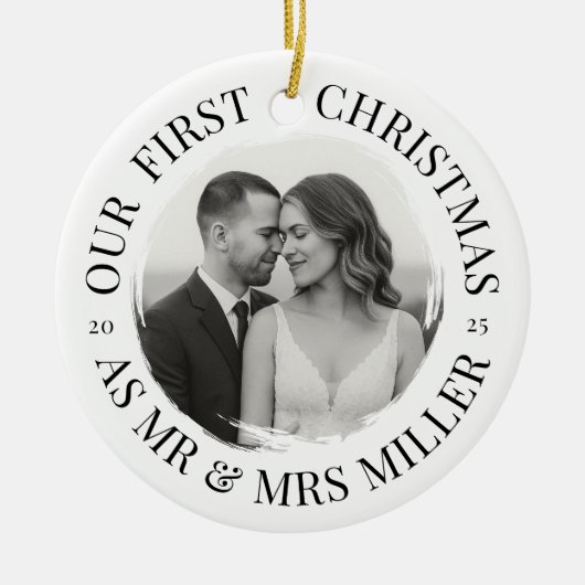 Onze eerste kerst als Mr & Mrs – Monochrome Keramisch Ornament (Voorkant)