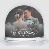 Onze eerste kerst als Mr & Mrs Script 2 Foto Sneeuwbol (Achterkant)