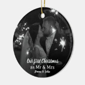 Onze eerste kerst als Mr & Mrs Script Foto Keramisch Ornament (Links)