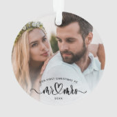 Onze Eerste Kerst Calligraphy Meneer en Mevrouw Fo Ornament (achterkant)