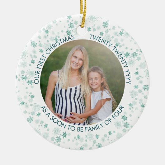 Onze eerste kerst | Foto Greem Ditsy Snowflake Keramisch Ornament (Voorkant)