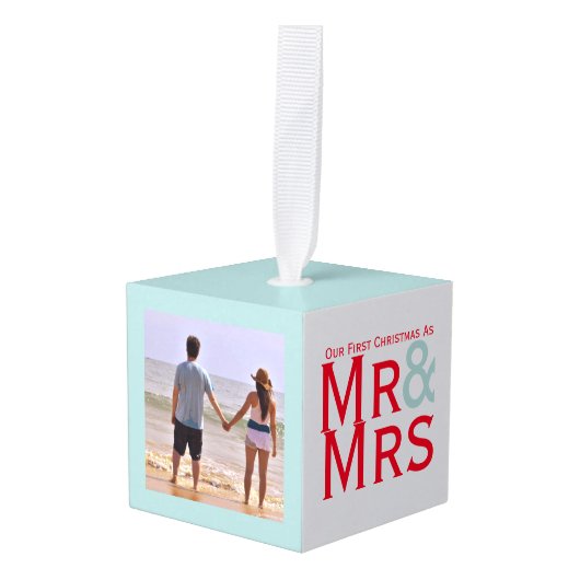 Onze eerste kerst gepersonaliseerd als Mr en Mrs Ornament (Voorkant hoekig)