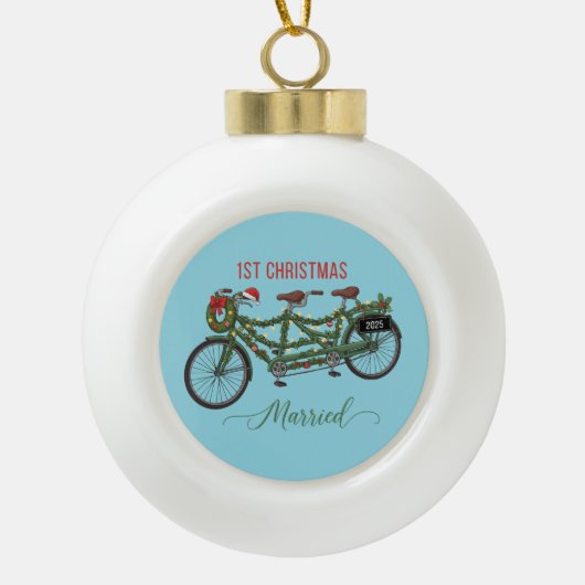Onze eerste kerst getrouwd 2025 | Schattigee tande Keramische Bal Ornament (Voorkant)
