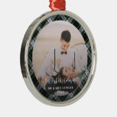 Onze eerste kerst getrouwd foto Plaid Tartan Metalen Ornament (Rechts)