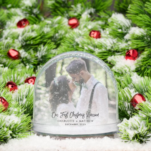 Onze eerste kerst getrouwde en vrolijke foto's sneeuwbol (Kerstmis)