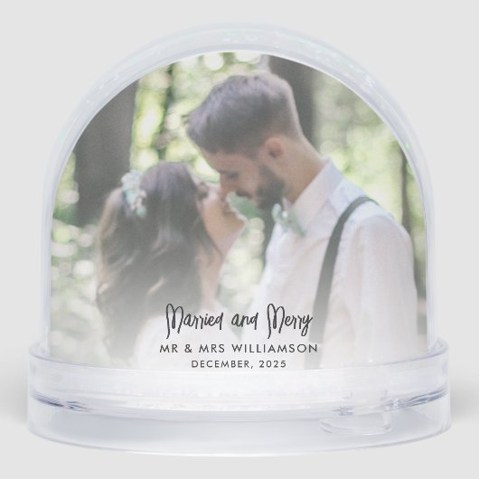 Onze eerste kerst getrouwde en vrolijke foto's sneeuwbol (Achterkant)