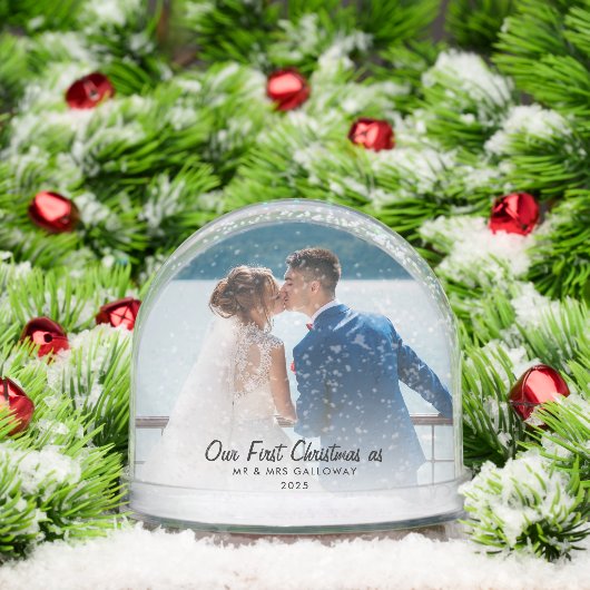 Onze eerste kerst getrouwde en vrolijke foto's sneeuwbol (Kerstmis)