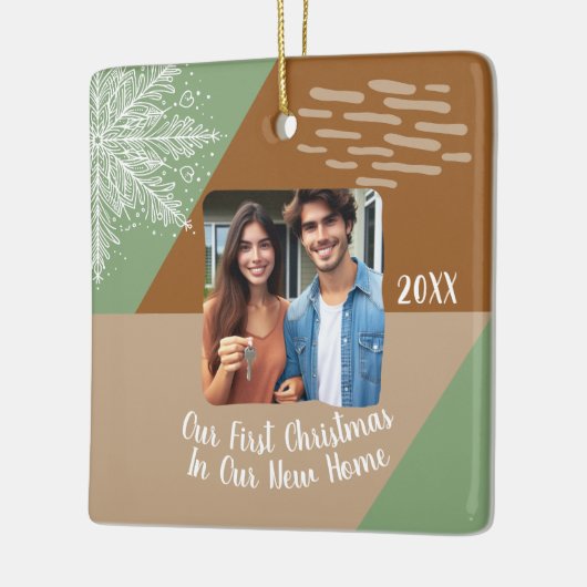 Onze eerste kerst in ons nieuwe huis aangepaste fo keramisch ornament (Links)