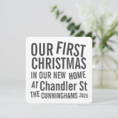 Onze eerste kerst in ons nieuwe huis Modern Bold Feestdagenkaart (Staand voorkant)