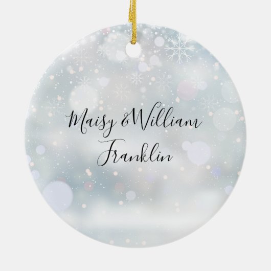 Onze eerste kerst met mijnheer mevrouw Naam Foto V Keramisch Ornament (Achterkant)