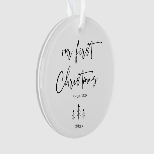 Onze eerste Kerst Minimal Verloving Fotogeschenk Ornament (voorkant)