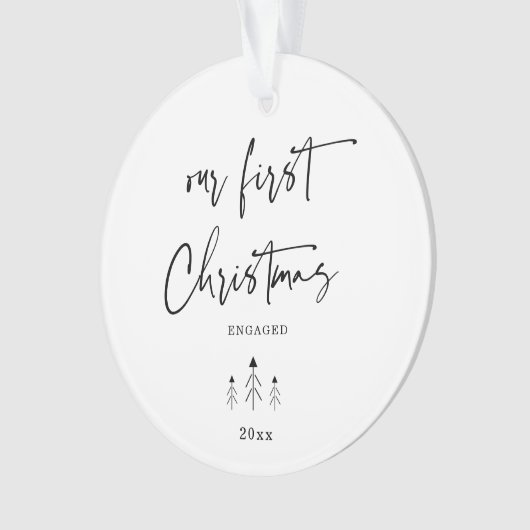 Onze eerste Kerst Minimal Verloving Fotogeschenk Ornament (voorkant)