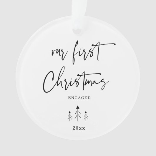 Onze eerste Kerst Minimal Verloving Fotogeschenk Ornament (voorkant)