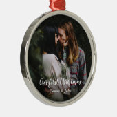 Onze eerste kerst | Moderne Script Couple Photo Metalen Ornament (Rechts)