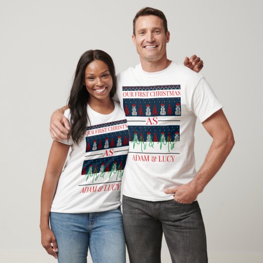 Onze eerste kerst Mr en Mrs. | pasgetrouwd T-shirt (Unisex)