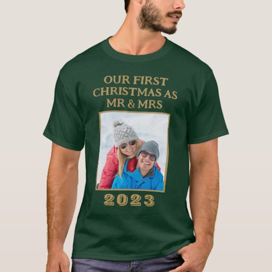 Onze eerste kerst Mr & Mrs Green en gouden foto T-shirt (Voorkant)