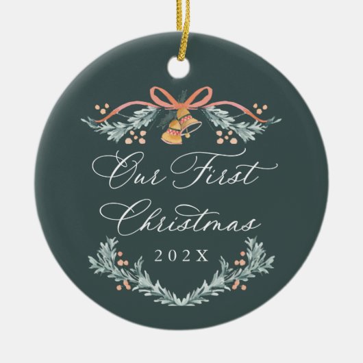 Onze Eerste Kerst Nieuwgetrouwd Foto Ornament (Voorkant)