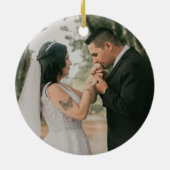 Onze Eerste Kerst Nieuwgetrouwd Foto Ornament (Achterkant)