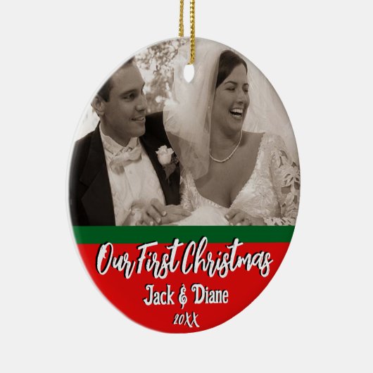 Onze eerste kerst Passen getrouwd gepersonaliseerd Keramisch Ornament (Rechts)
