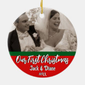 Onze eerste kerst Passen getrouwd gepersonaliseerd Keramisch Ornament (Achterkant)