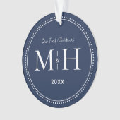 Onze eerste kerst Passen getrouwd Monogram Navy Bl Ornament (voorkant)