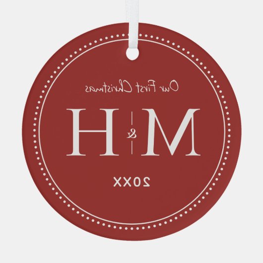 Onze eerste kerst Passen getrouwd Monogram rood Glas Ornament (Achterkant)