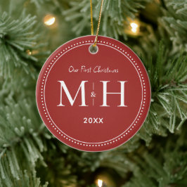 Onze eerste kerst Passen getrouwd Monogram rood Keramisch Ornament