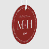Onze eerste kerst Passen getrouwd Monogram rood Ornament (voorkant)
