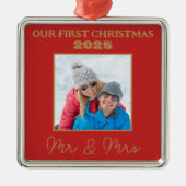 Onze eerste kerst rood en goud meneer en mevrouw f metalen ornament (Voorkant)