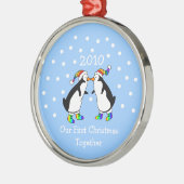 Onze eerste kerst samen 2010 (GLBT-pinguïns) Metalen Ornament (Links)