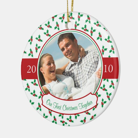 Onze eerste kerst samen - Holly & Berries Keramisch Ornament (Links)