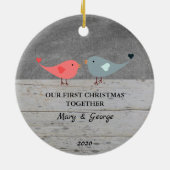 Onze eerste kerst samen houden van vogels hout keramisch ornament (Achterkant)