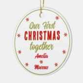 Onze eerste kerst samen met sneeuwvlokken keramisch ornament (Links)