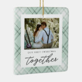 Onze eerste kerst samen Passen getrouwd elegant Keramisch Ornament (Rechts)