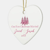 Onze eerste kerst trouwde met een rode pagode keramisch ornament (Links)