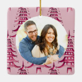 Onze eerste kerst trouwde met een rode pagode keramisch ornament (Achterkant)