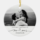 Onze eerste kerst trouwde met meneer en mevrouw Fo Keramisch Ornament (Voorkant)