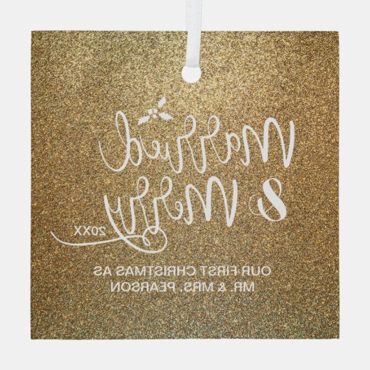 Onze eerste kerst trouwde met Merry Gold Glas Ornament (Achterkant)