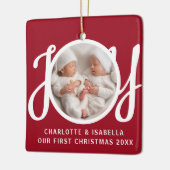 Onze eerste kerst tweeling foto rode keepsake keramisch ornament (Links)