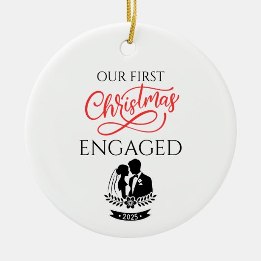 Onze Eerste Kerst Verloofd 2025 Keramisch Ornament (Voorkant)