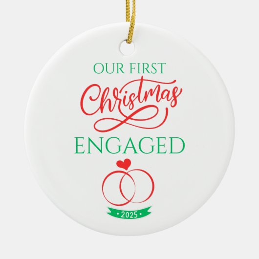 Onze Eerste Kerst Verloofd 2025 Keramisch Ornament (Voorkant)