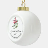 Onze eerste kerst verloofde Waterverf Mistletoe Keramische Bal Ornament (Rechts)