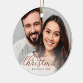 Onze Eerste Kerst Verloving Rose Goud Schrift Keramisch Ornament (Links)