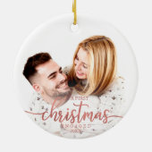 Onze eerste kerst was een eenvoudige elegante foto keramisch ornament (Achterkant)