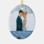 Onze eerste kerstblauwe paarfoto keramisch ornament (Rechts)