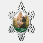 Onze eerste kerstbruiloft Foto groen Tin Sneeuwvlok Ornament (Rechts)