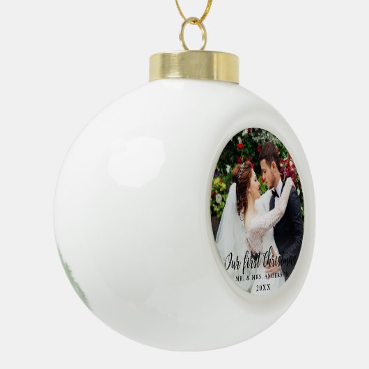 Onze eerste kerstbruiloft foto keramische bal ornament (Links)
