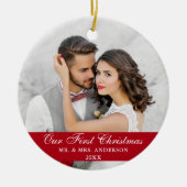 Onze eerste kerstbruiloft foto Red Keramisch Ornament (Voorkant)