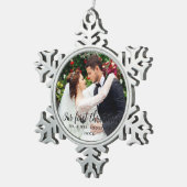 Onze eerste kerstbruiloft foto tin sneeuwvlok ornament (Rechts)